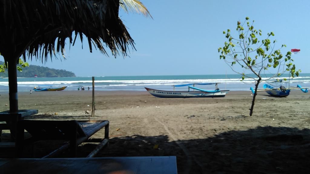 Mini Tiga Homestay Pangandaran Exterior photo